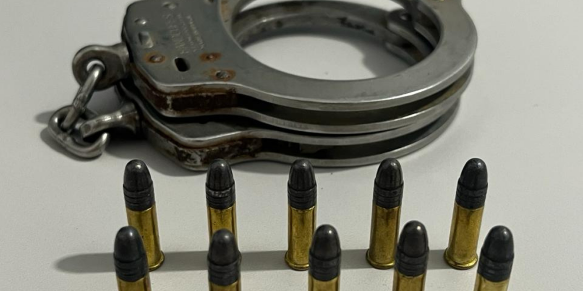 Homem é preso em flagrante por posse ilegal de munição