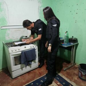 PCGO prende investigado por simular venda de celulares para roubar aparelhos e carro de amigo