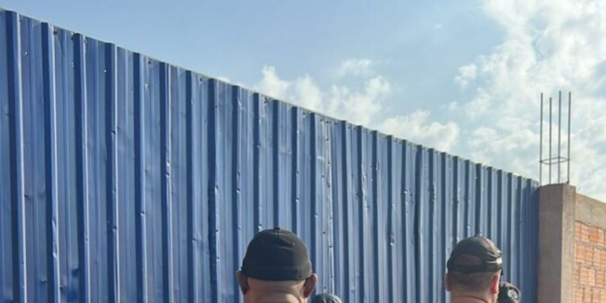 Polícia Civil recupera peças de caminhonetes de luxo em loja de Goiânia