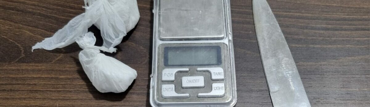 Mulher é presa, em flagrante, por tráfico de drogas, em Itaberaí