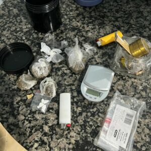 Xadrez 121: Duas pessoas são presas em operação contra tráfico de drogas