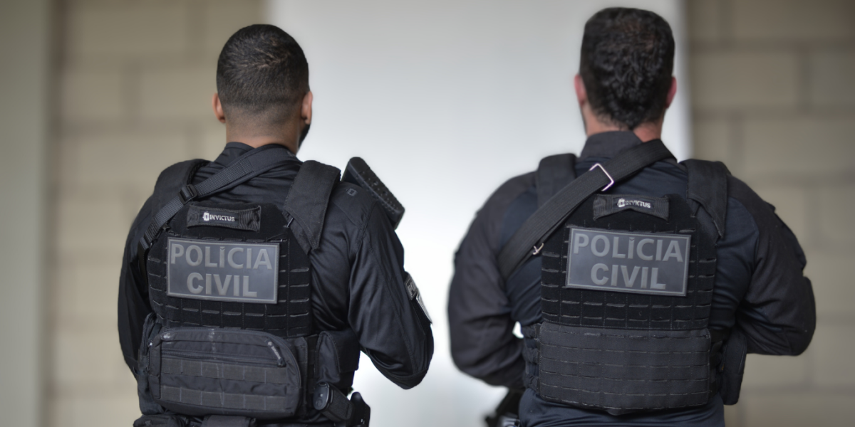 PCGO prende, em flagrante, quatro investigados por estelionato eletrônico