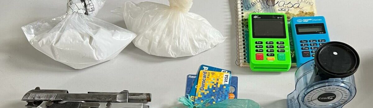 PCGO apreende drogas, arma e munições de ponto de tráfico, em Planaltina