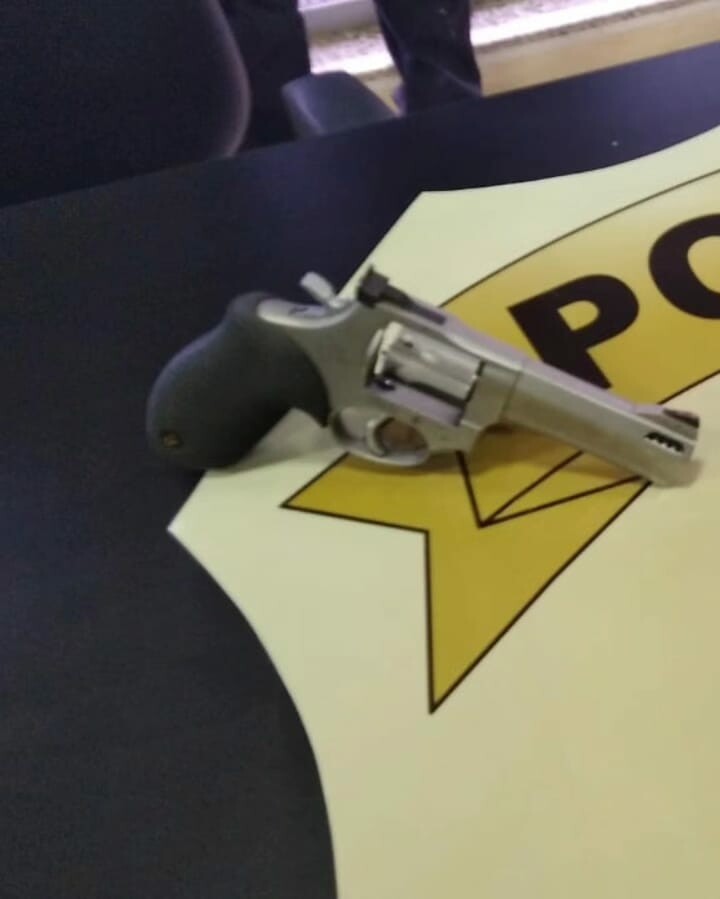 Operação Operarius: PCGO cumpre medidas judiciais relacionadas a furto de armas, em Jataí