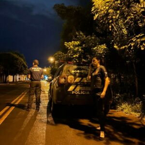 Polícia Civil resgata cão abandonado em casa insalubre, em Rio Verde