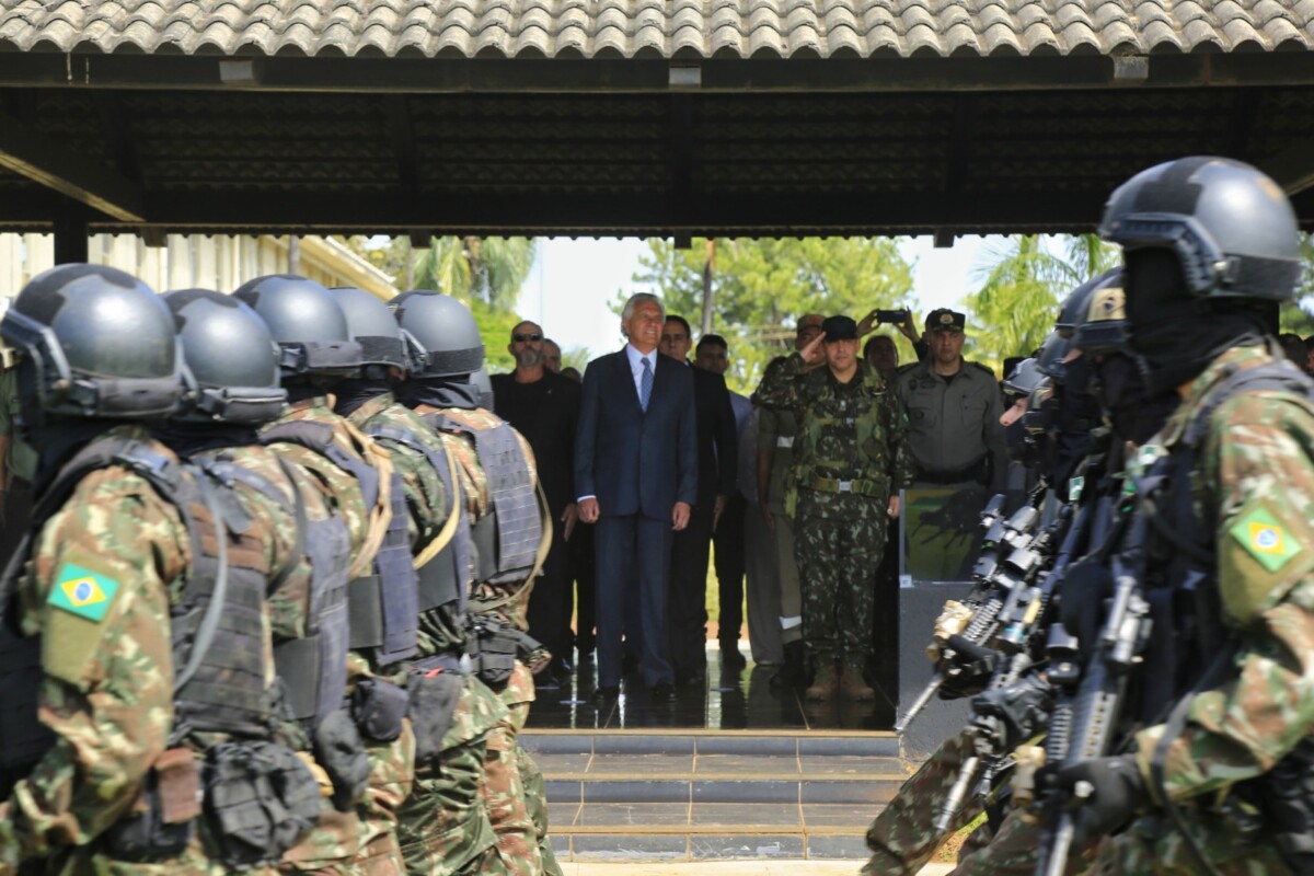Polícia Civil participa de solenidade alusiva ao Dia do Exército e é homenageada
