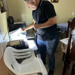 PCGO prende ex-chefe do Procon de Formosa por aplicar golpes em comerciantes e realiza buscas no órgão