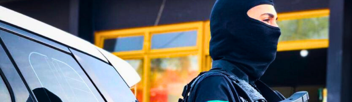 Durante cumprimento de mandado de busca e apreensão, PCGO prende homem em flagrante por tráfico de drogas