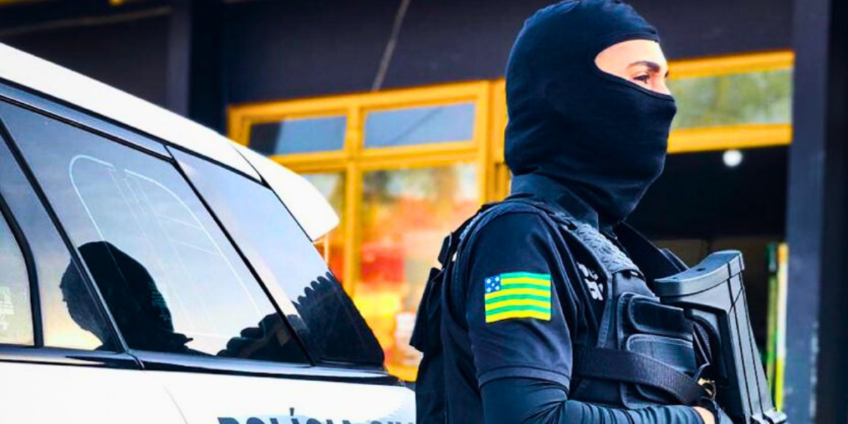 Durante cumprimento de mandado de busca e apreensão, PCGO prende homem em flagrante por tráfico de drogas