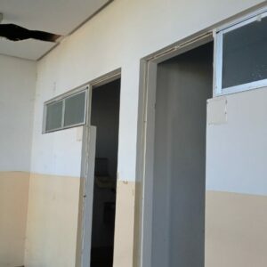 Homem é preso, em flagrante, por furtar e depredar imóvel de companhia pública