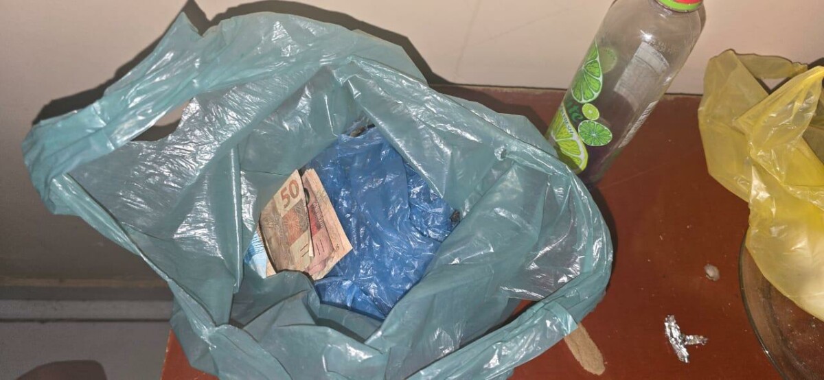 Reincidente é preso por tráfico de drogas, em Goiânia