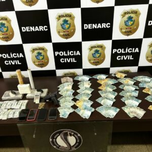 PCGO prende casal por distribuição de drogas na região metropolitana de Goiânia
