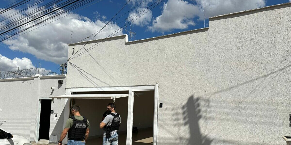 PCGO prende casal por distribuição de drogas na região metropolitana de Goiânia