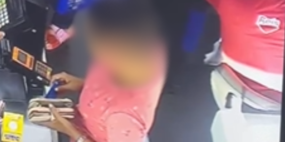 PCGO prende em flagrante mulher que realizou diversas compras com cartão bancário perdido pela vítima