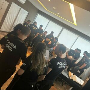 PCGO prende médico, farmacêuticos e funcionário de farmácia por venda de medicamentos sem receita em investigação relacionada a overdose de estudante