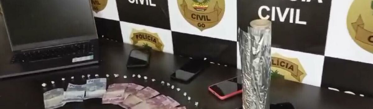 Mulheres são presas por tráfico de drogas em operação onde usuários continuavam a chegar ao local