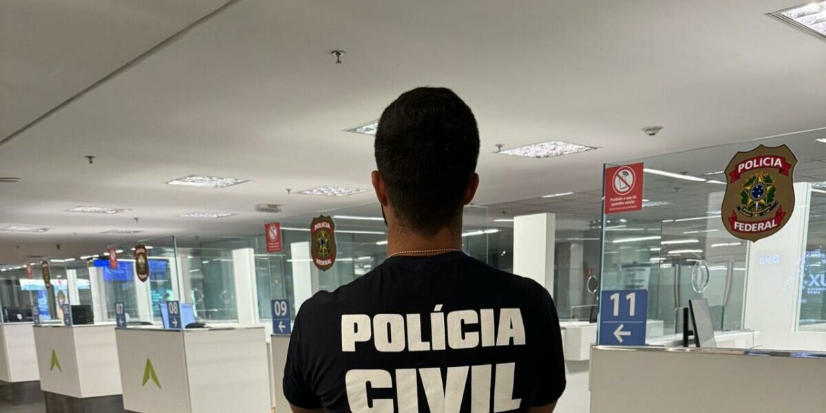 PCGO prende em aeroporto ex-gerente de banco suspeito de furtar quase R$ 200 mil de conta de cliente