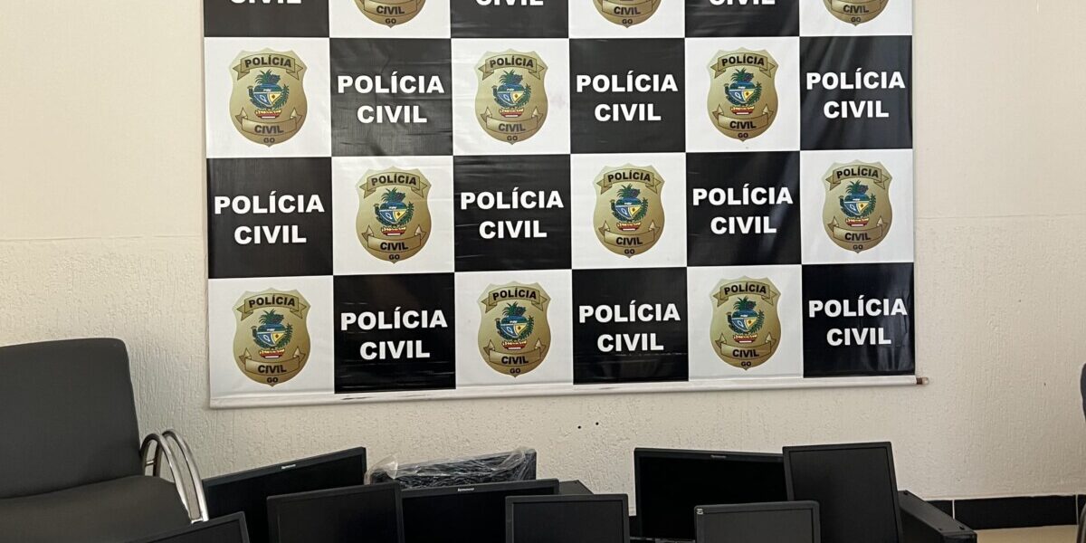 15ª DRP recebe computadores e móveis através de parceria com o TJGO