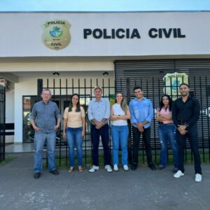 Delegado de Paraúna por 40 anos, Divino Ferro se aposenta