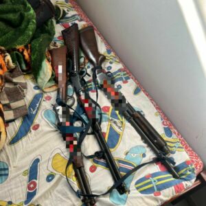 PCGO prende investigado por porte ilegal de arma de fogo com grande arsenal em casa