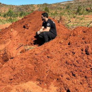 Polícia Civil localiza corpo de jovem desaparecida, na zona rural de Orizona, e prende companheiro por feminicídio