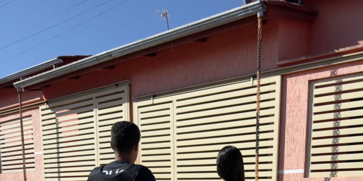 Operação cumpre busca e apreensão na casa de professor suspeito de abusar de aluno em Uruaçu