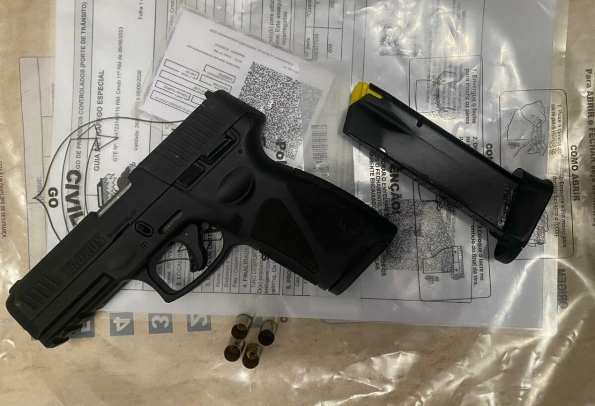 PCGO cumpre mandado de busca e apreende arma de fogo em Trindade