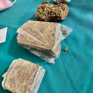 ‘Boca Fechada’: PCGO fecha duas ‘bocas de fumo’ em Anápolis e prende dupla em flagrante por tráfico de drogas