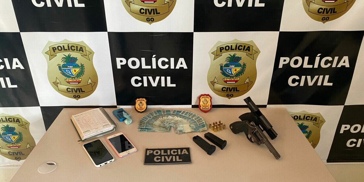 PCGO prende em flagrante dupla por tráfico de drogas, posse ilegal de arma de fogo e outros crimes