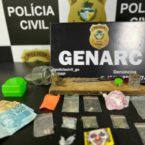 PCGO prende em flagrante casal por traficar drogas perto de escola, em Luziânia