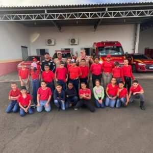 Polícia Civil ministra palestra para Bombeiros Mirins em Mineiros