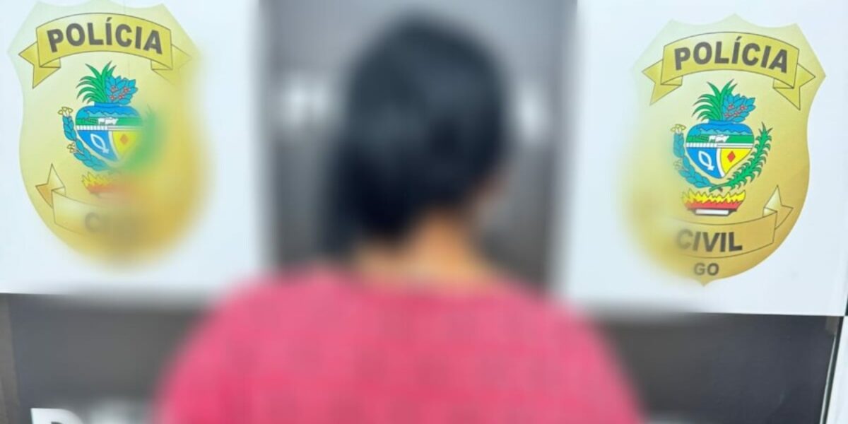Foragida com dois mandados de prisão é presa pela Deic