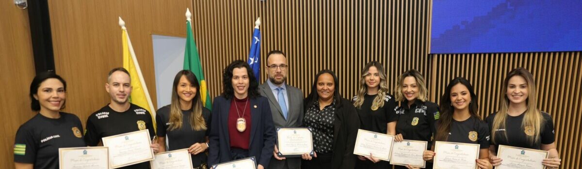 Policiais civis de Aparecida de Goiânia são homenageados na Câmara Municipal e recebem o título de Cidadão Aparecidense