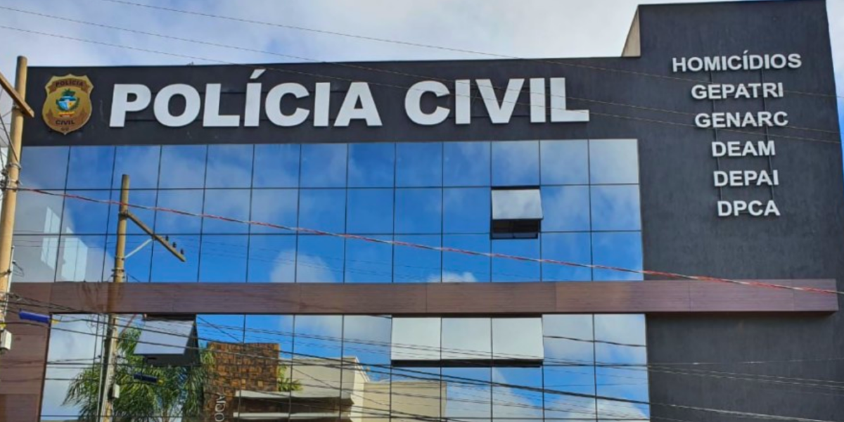 PCGO prende homem em flagrante por fotografar cenas sexuais e divulgar em sites pornôs sem vítima saber