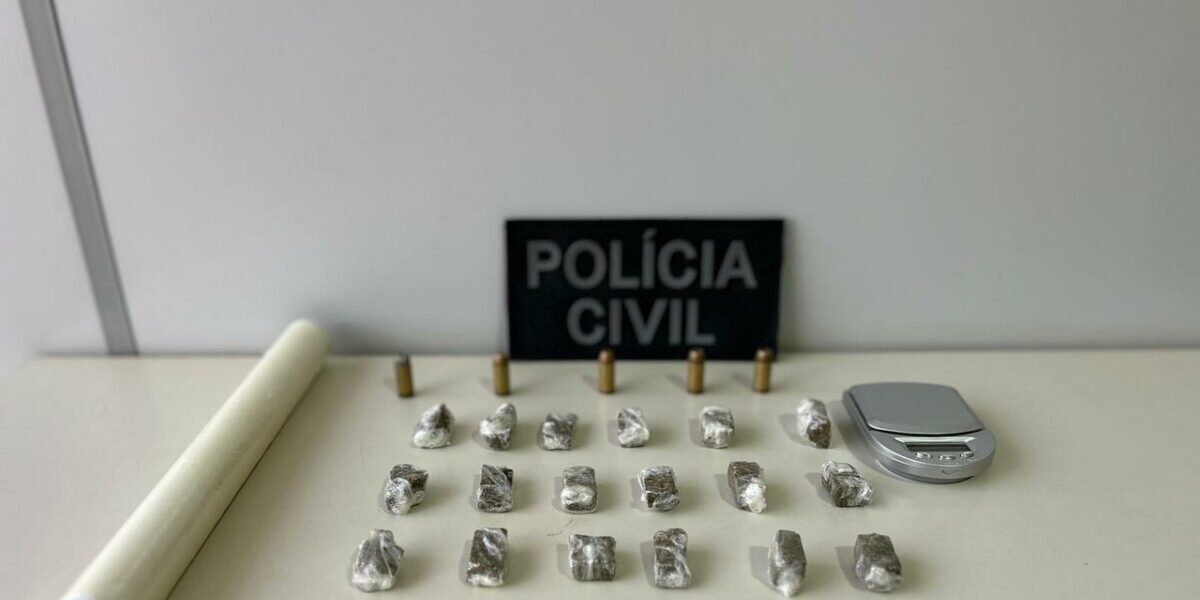 PCGO prende casal em Valparaíso por vender drogas, que eram arremessadas pelo muro do condomínio para os usuários
