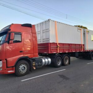 Carreta apreendida pela Polícia Civil contra o tráfico de drogas agora é usada em operações do Corpo de Bombeiros