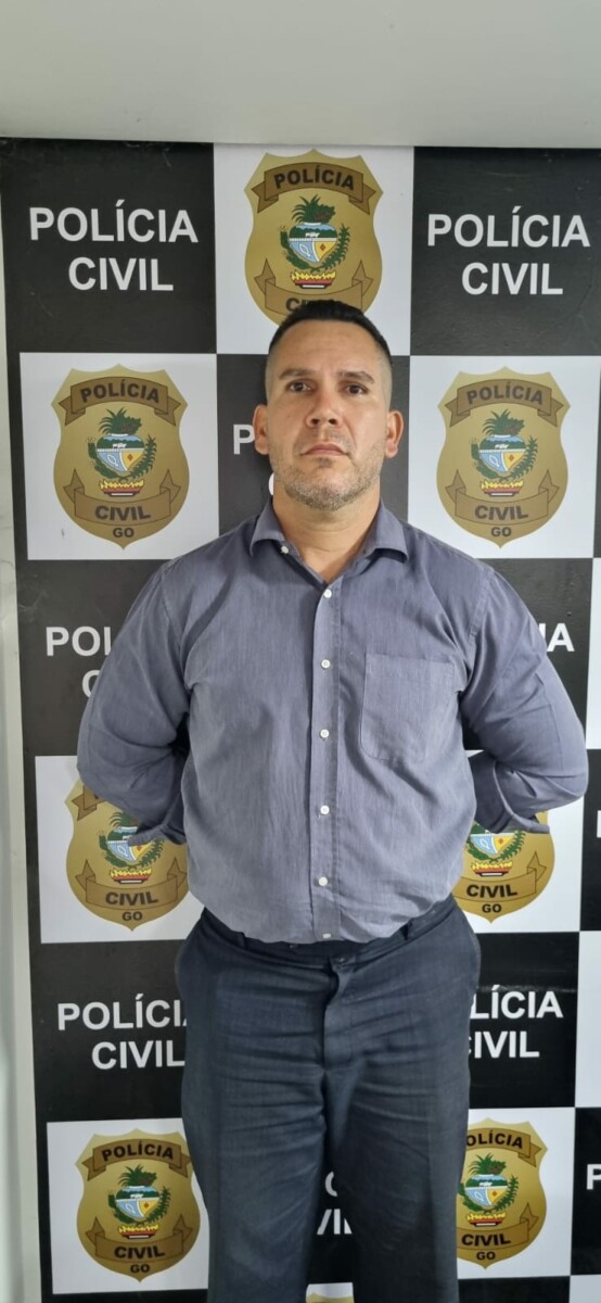 PCGO prende homem em flagrante por fotografar cenas sexuais e divulgar em sites pornôs sem vítima saber
