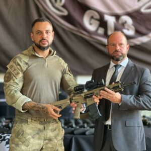 Direção-Geral da PCGO entrega novos equipamentos bélicos para a CORE/GT3