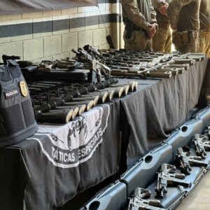 Direção-Geral da PCGO entrega novos equipamentos bélicos para a CORE/GT3