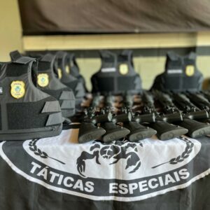 Direção-Geral da PCGO entrega novos equipamentos bélicos para a CORE/GT3