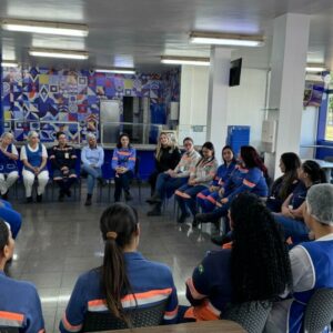 PCGO leva palestra sobre violência doméstica a servidores de empresas de Niquelândia