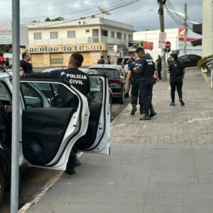Operação em Caldas Novas prende suspeito de operar e aliciar pessoas para o tráfico de drogas; um está foragido