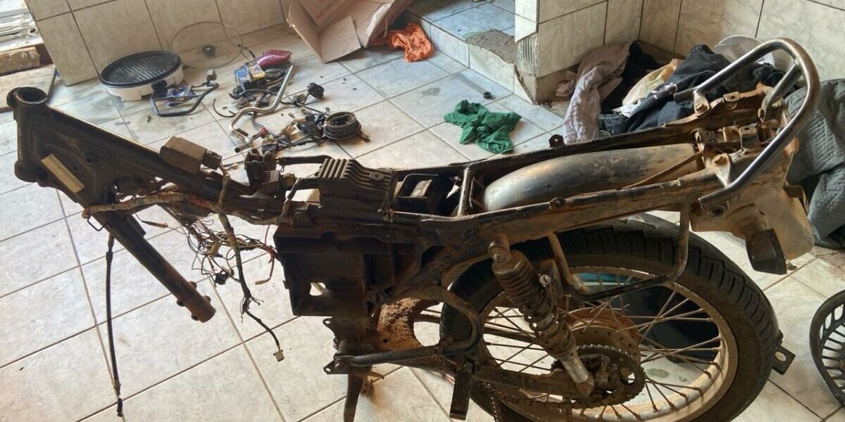 PCGO e PMGO localizam desmanche de motocicletas em Crixás