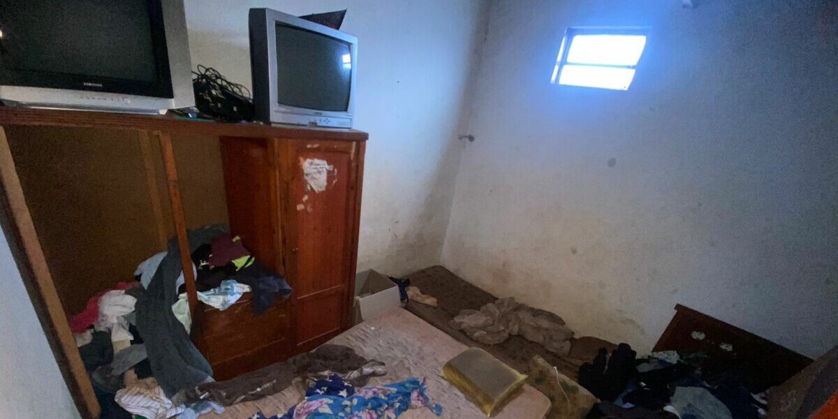 Mãe é presa, em Santa Helena, por maus-tratos contra a própria filha