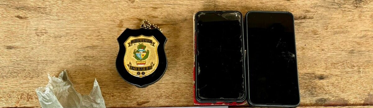 Dois são presos por tráfico de drogas praticado na praça da Prefeitura de Campinorte