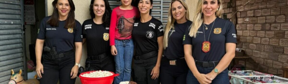 Criança recebe visita de policiais civis de Trindade em seu aniversário