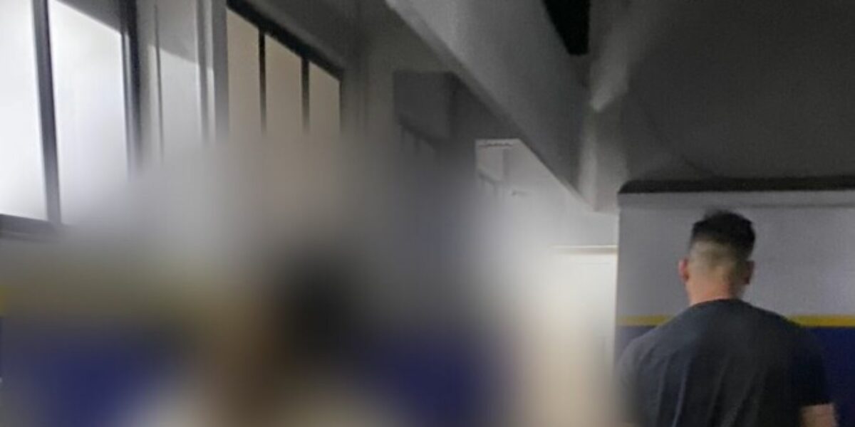 Polícia Civil prende funcionária após fazer transferências da conta da empresa onde trabalha para seu esposo, em Goiânia