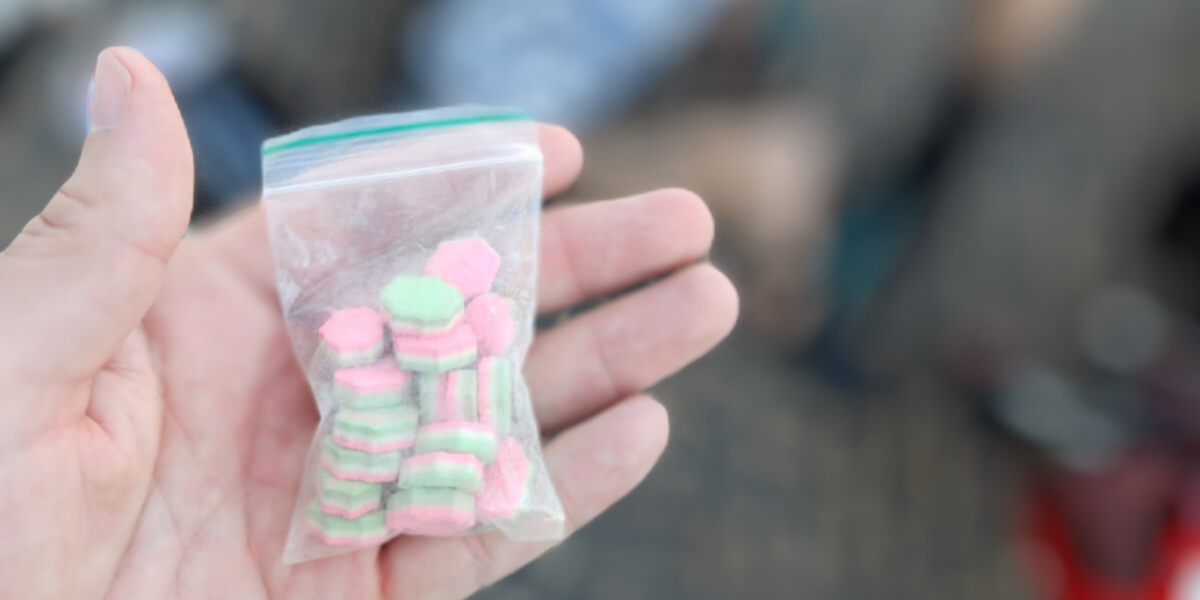PCGO prende casal por fazer delivery de tráfico de drogas em Goiatuba