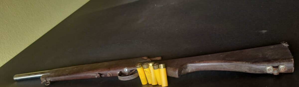 Homem é preso, em Aparecida de Goiânia, por fabricação caseiras de armas