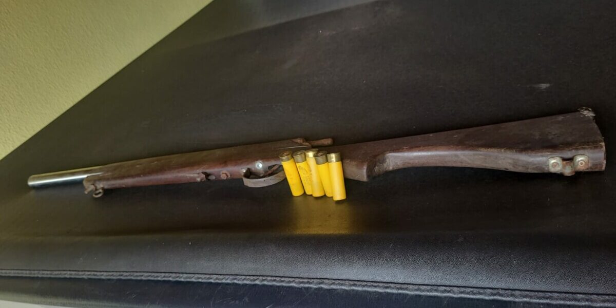 Homem é preso, em Aparecida de Goiânia, por fabricação caseiras de armas